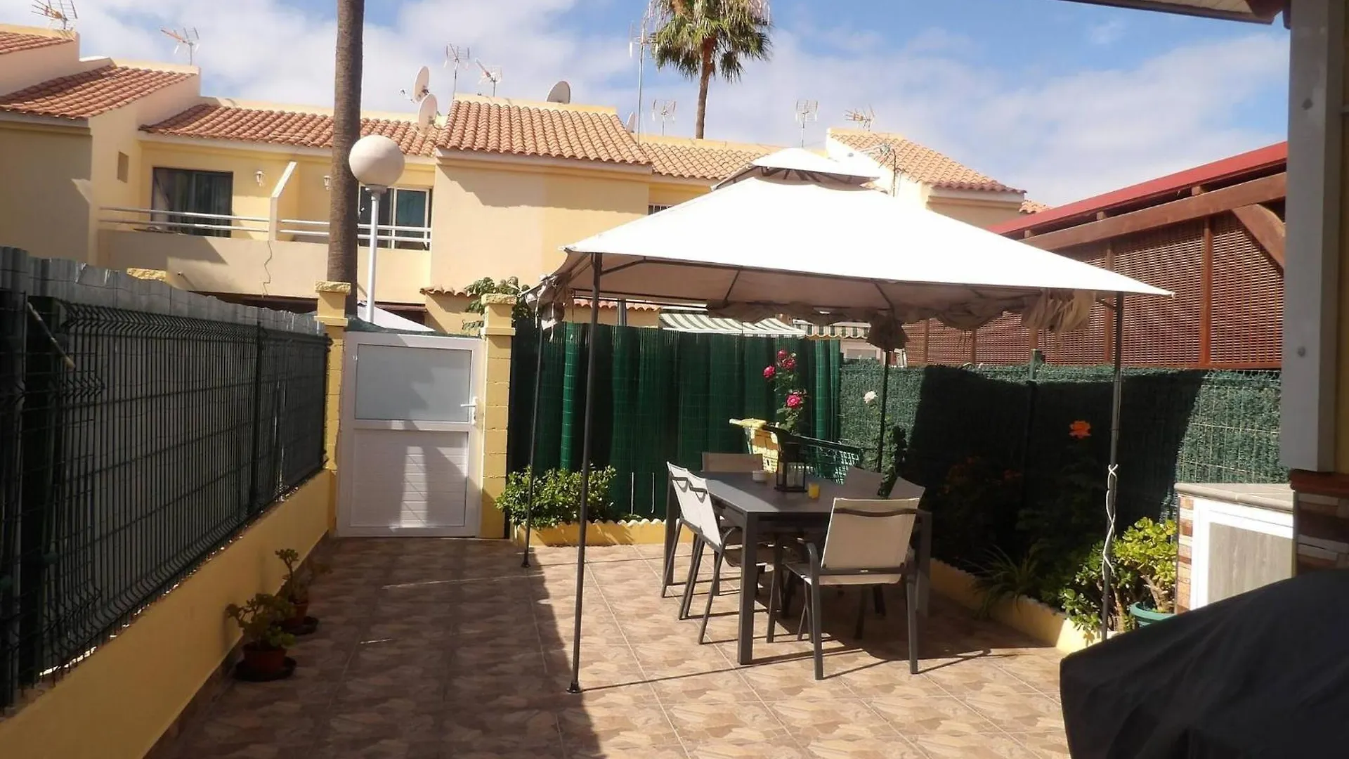 Hotel Bungalow With Terrace Bbq Pool In Maspalomas