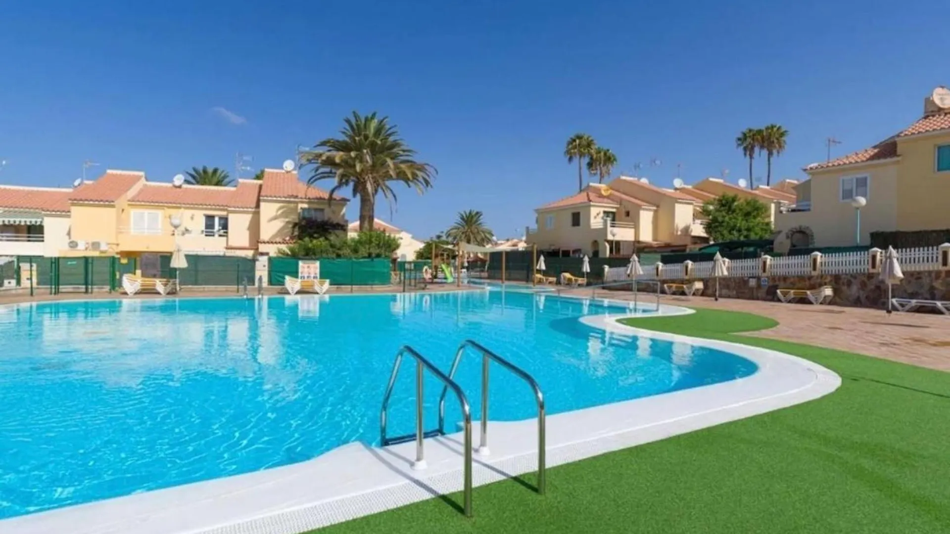 Hotel Bungalow With Terrace Bbq Pool In Maspalomas